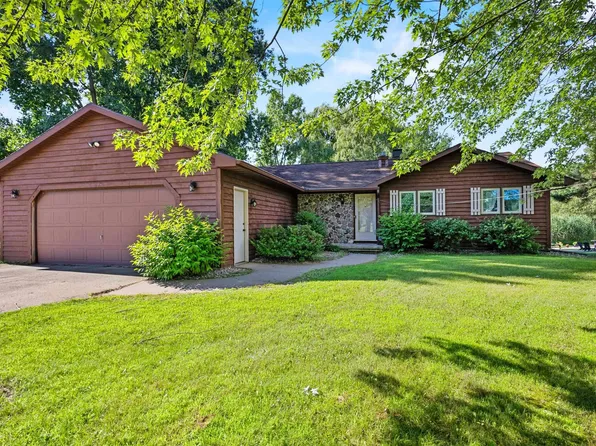 2045 Harbor Lights Rd, Suamico, WI 54313