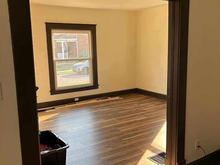 109 Oak St — Photo 7