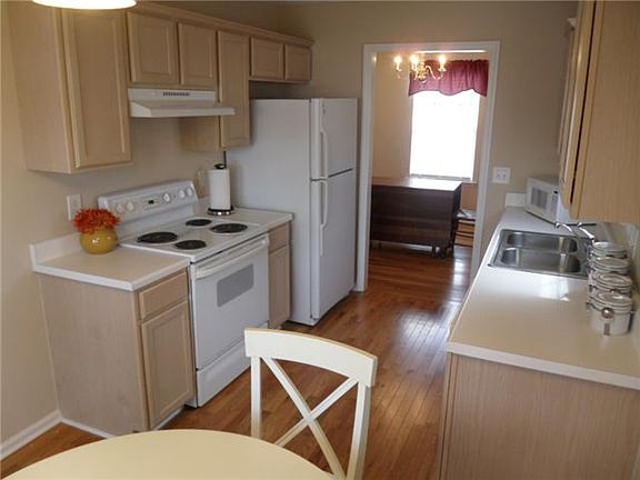2nd image of 1309 Lady Ct