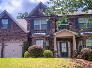 7659 Birdsview Dr, Fairburn, GA 30213