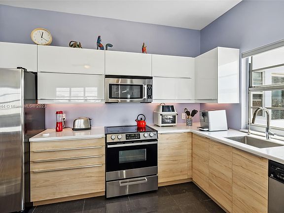 5th image of 1020 Meridian Ave APT 913