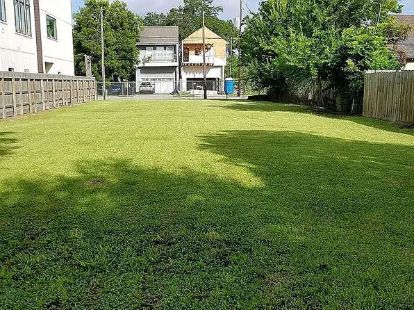 207 Burr St, Houston, TX 77011