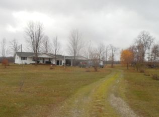 8651 E Beecher Rd, Pittsford, MI 49271