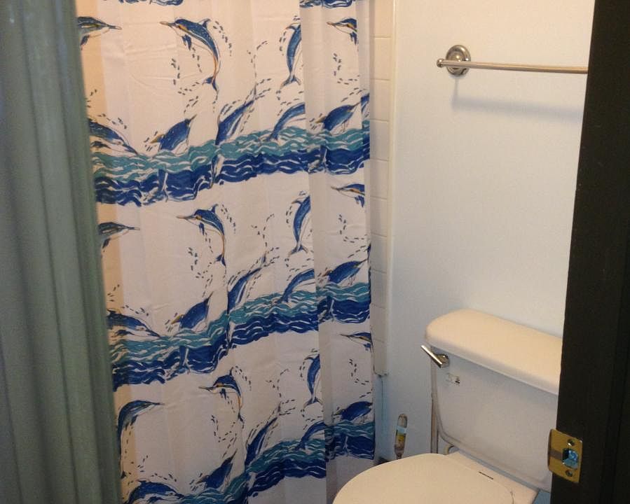 2nd image of 3427 Mount Vernon St