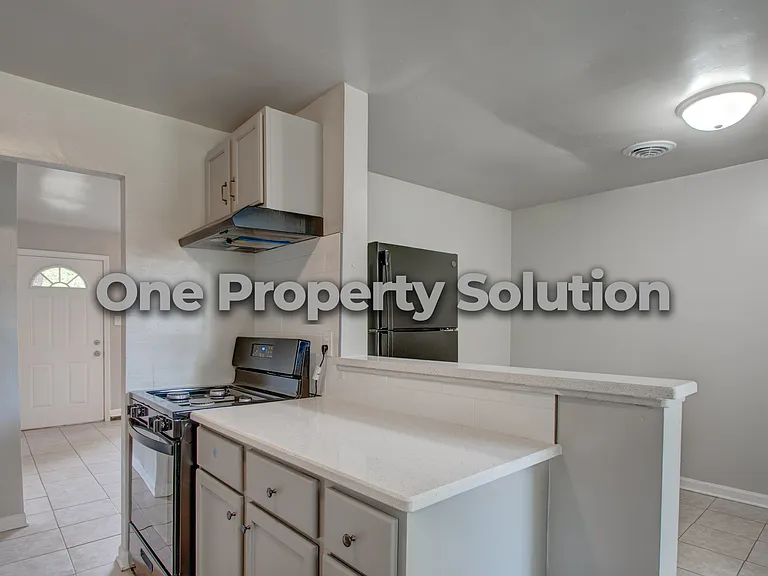 1151 Decatur St — Photo 8