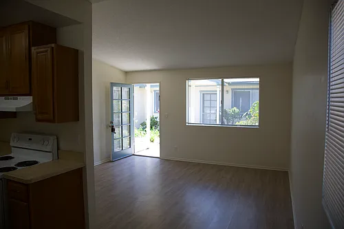 917 E Gutierrez St #917B Photo 1