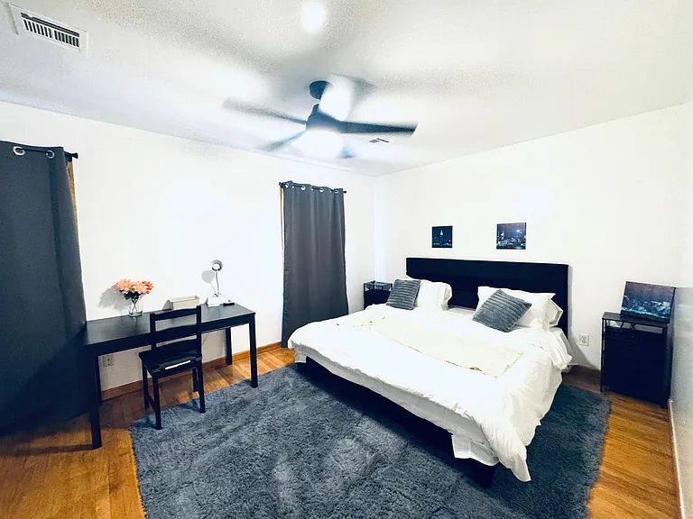 162 W 53rd St #2 — Photo 9