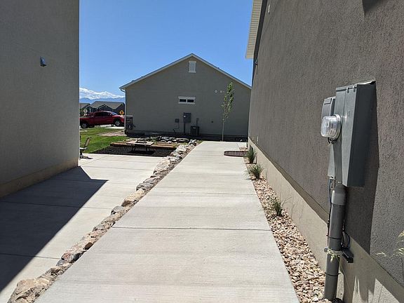 5th image of 139 E Bliss Dr