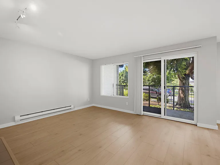1311 12th Ave S #E203 — Photo 4