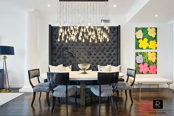 Sold by R New York | media 4