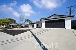 6 bed, 2157 sqft, $4,750 — Photo 3