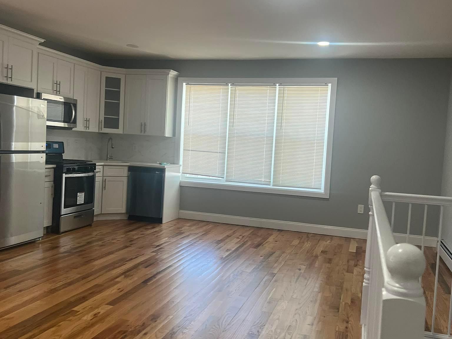 1420 Hollywood Ave APT 2, Bronx, NY 10461 | Zillow