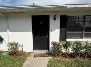 1405 Crystal Ct #B, Tavares, FL 32778