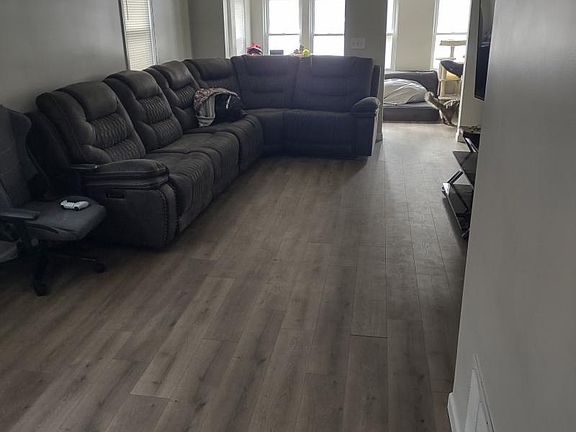 5th image of 8190 Roosevelt Ave