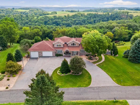 N2448 Three Town ROAD, La Crosse, WI 54601