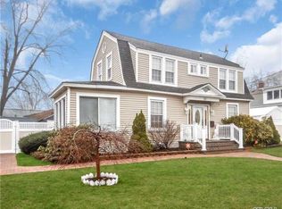 20 Highland Ave, Patchogue, NY 11772