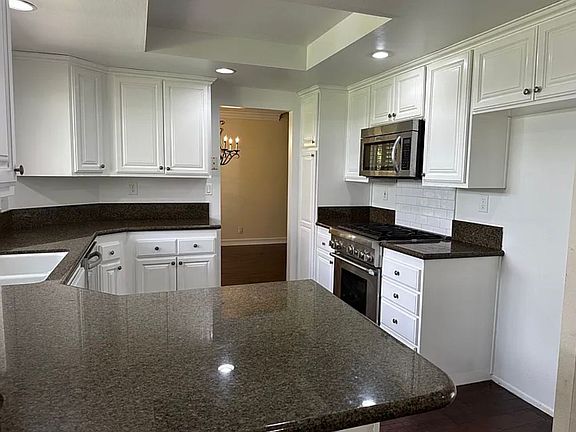 3rd image of 6691 Summerhill Ct