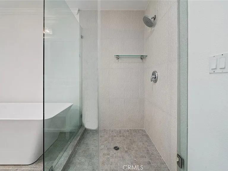 1721 E Ruddock St — Photo 17