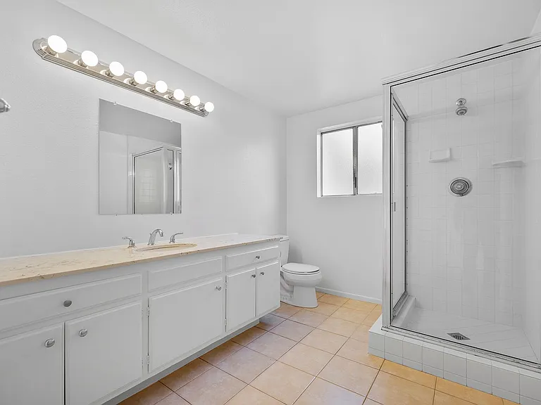 32022 Grenville Ct — Photo 14