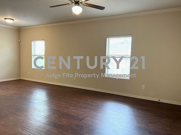 5th image of 420 W Franklin St APT 16