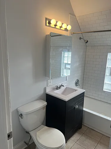 2335 N Keeler Ave #2 Photo 1