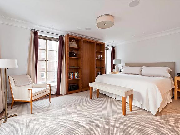 3rd image of 140 E 63rd St APT 8A