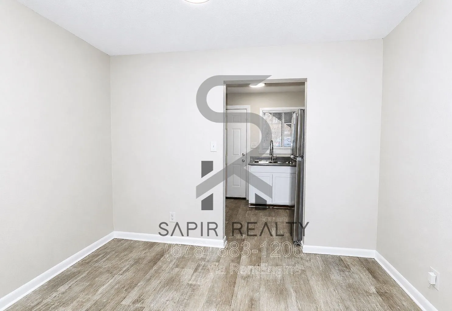 2 bed, 1.5 bath, 760 sqft, $950 — Photo 3