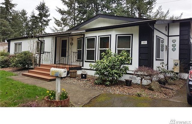 Nice covered porch...very nice location.