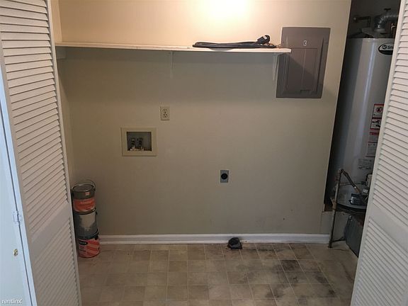 B6FEE4DD-334F-4549-B1B9-31B5D3310E20