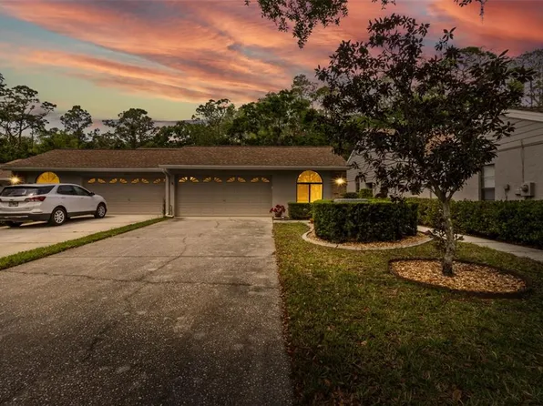 4018 Salem Square Pkwy, Palm Harbor, FL 34685