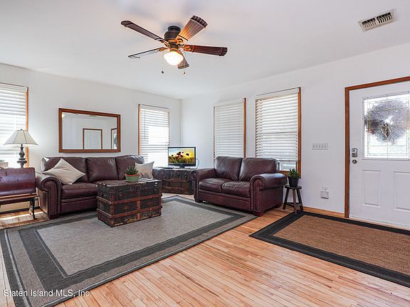 5th image of 355 Brehaut Ave