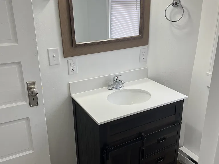 19 Elm St #4 — Photo 3