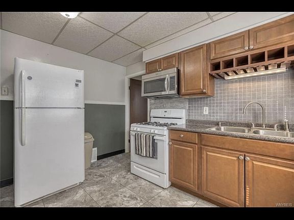 5th image of 1046 Tifft St Floor 2
