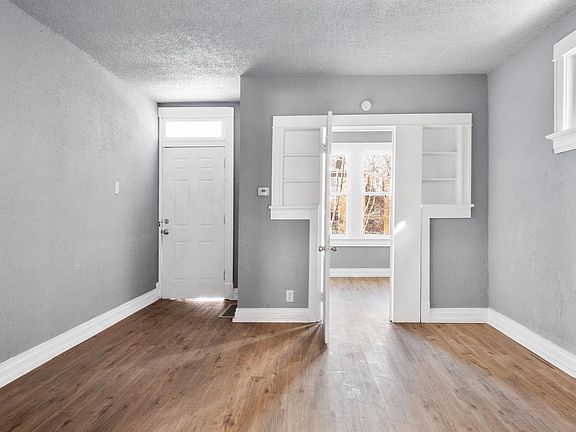 3rd image of 3626 Utah Pl