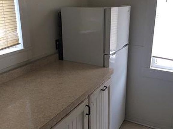 2nd image of 808 Jefferson 1/2 St