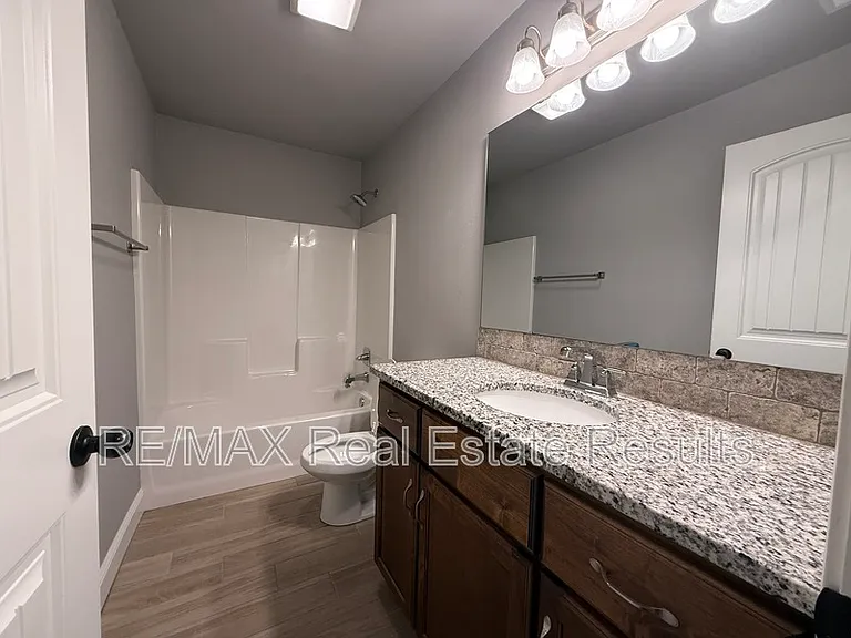 700 Gala Cir — Photo 17