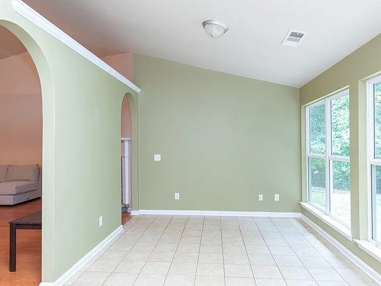 4556 White Horse Dr — Photo 4