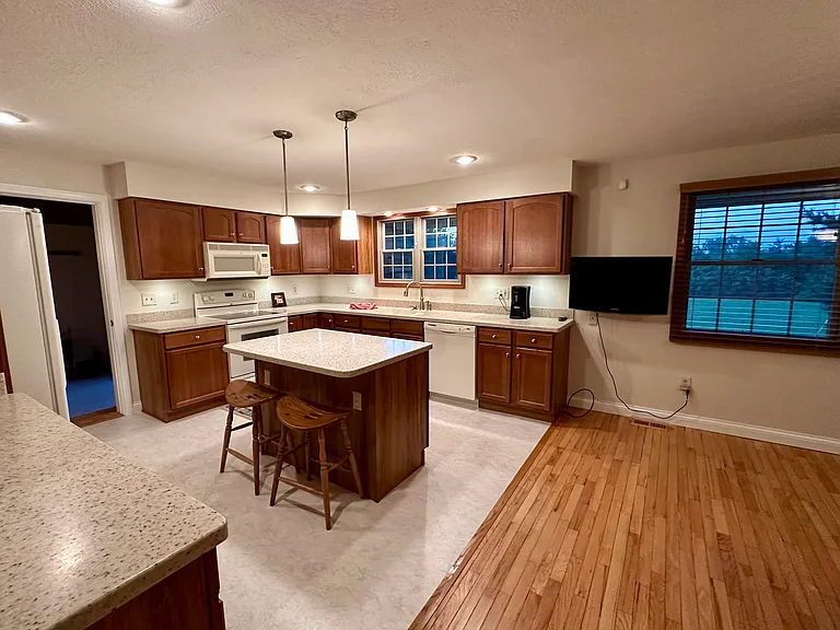 4860 S Leonard Springs Rd — Photo 5