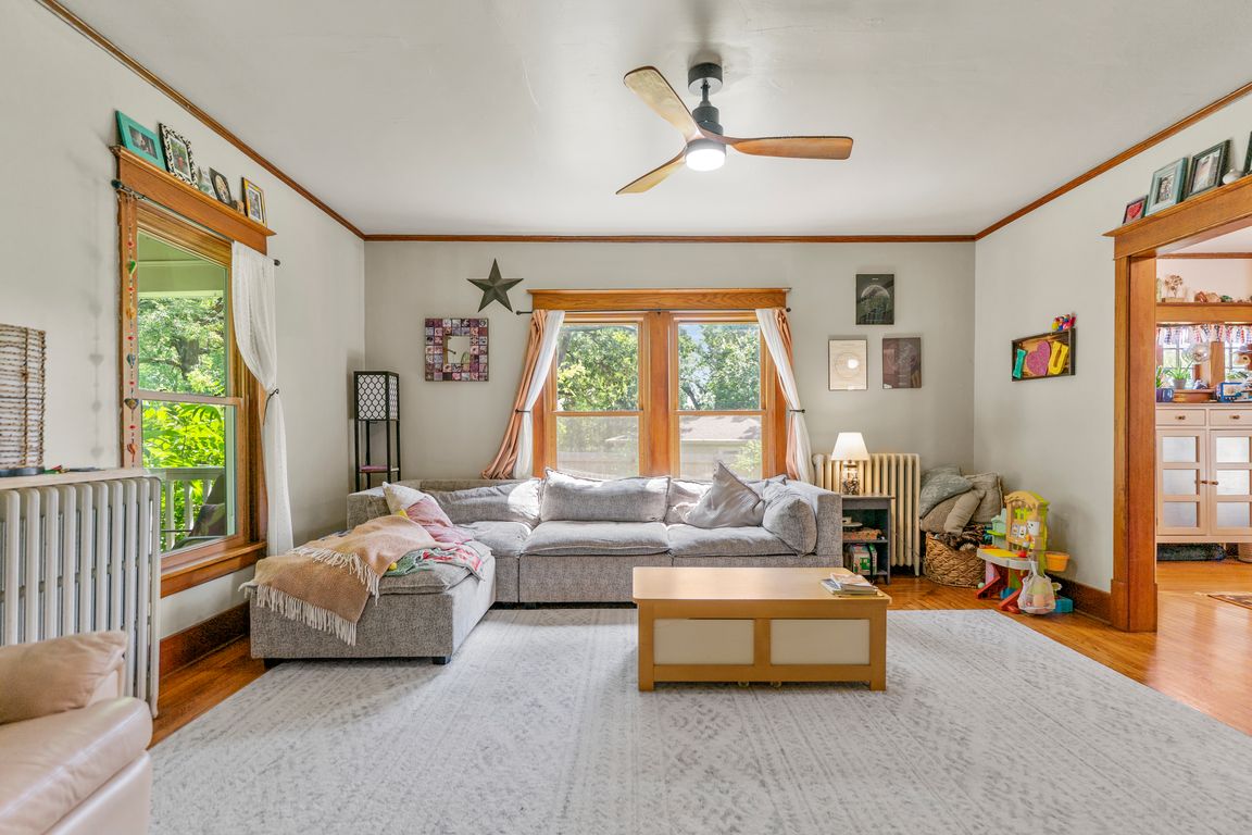 next background image