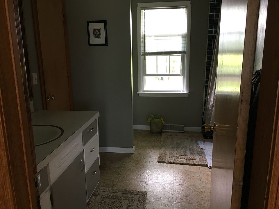 1st image of 5028 112th Ave