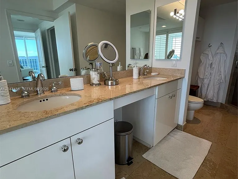 4775 Collins Ave #2305 — Photo 13