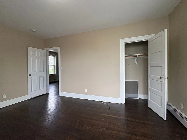 24 Oak - Blue Pod — Photo 6