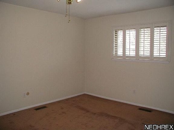2nd image of 16022 Squirrel Hollow Ln
