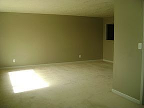 5th image of 1909 Brenwood Dr