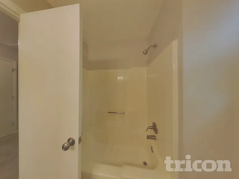 4326 Hazlitt Ct — Photo 12