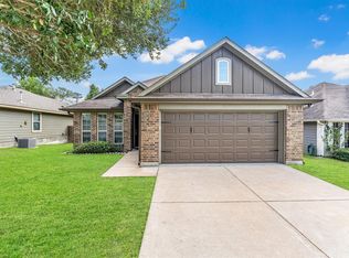 135 Brookside Dr, Huntsville, TX 77320