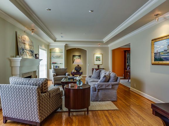 3rd image of 606 Lynnwood Blvd