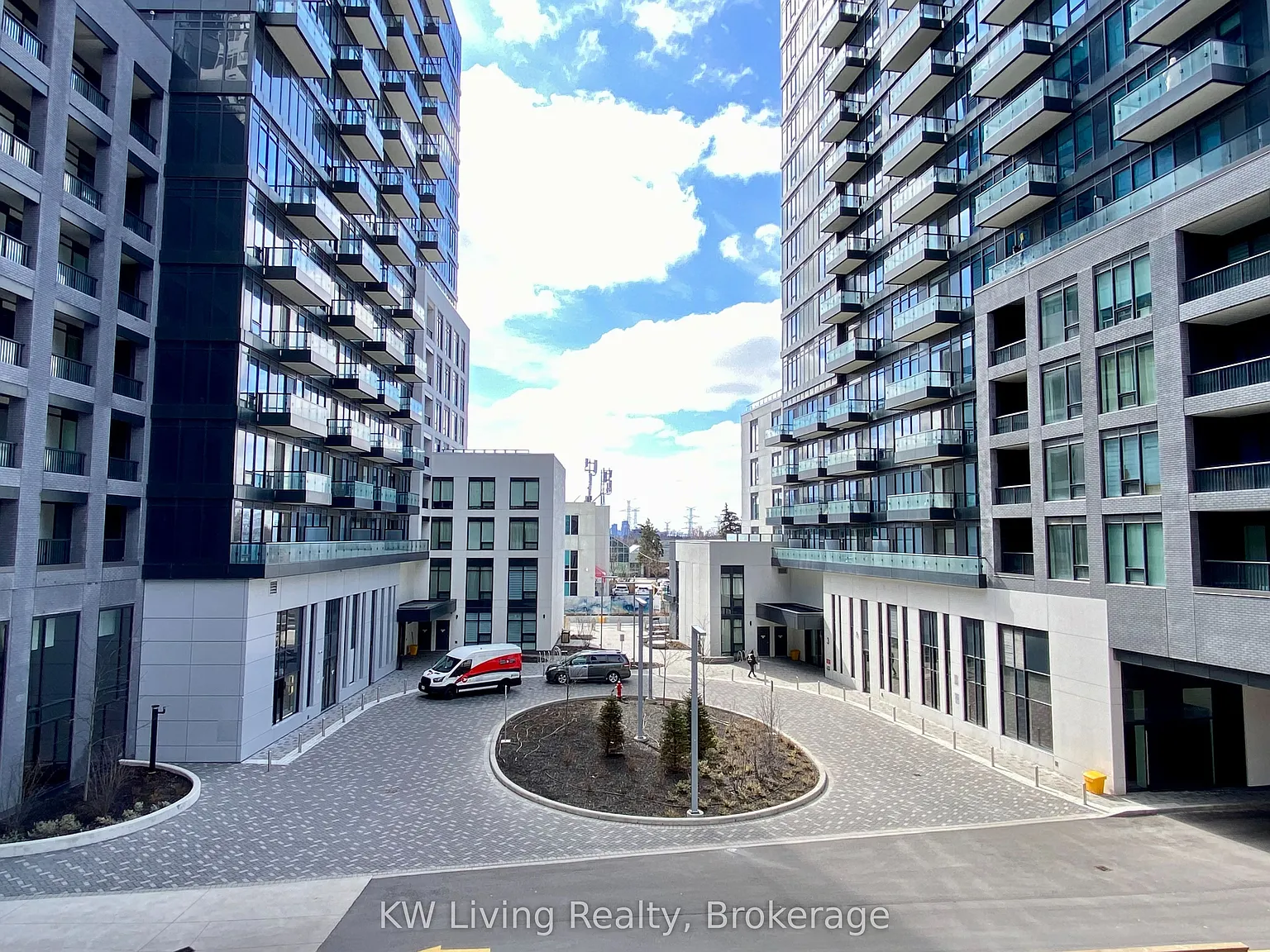 8 Cumberland — Photo 3