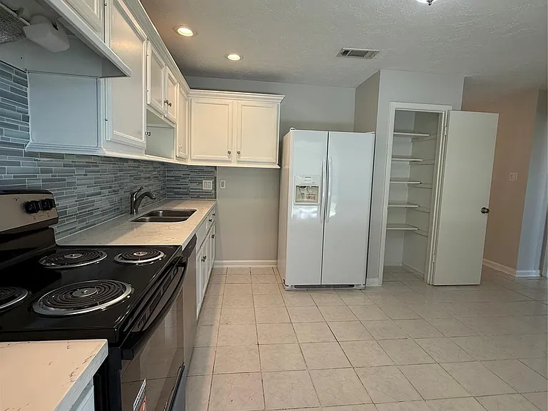 9503 Homeland Dr — Photo 8