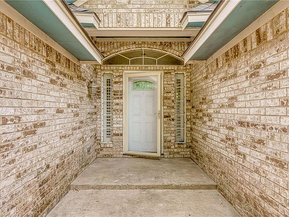 2nd image of 7924 Clear Brook Cir